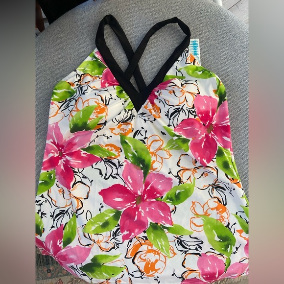 BNWT Halter V-Neckline Longer Tankini ππ€ - Picture 1 of 11